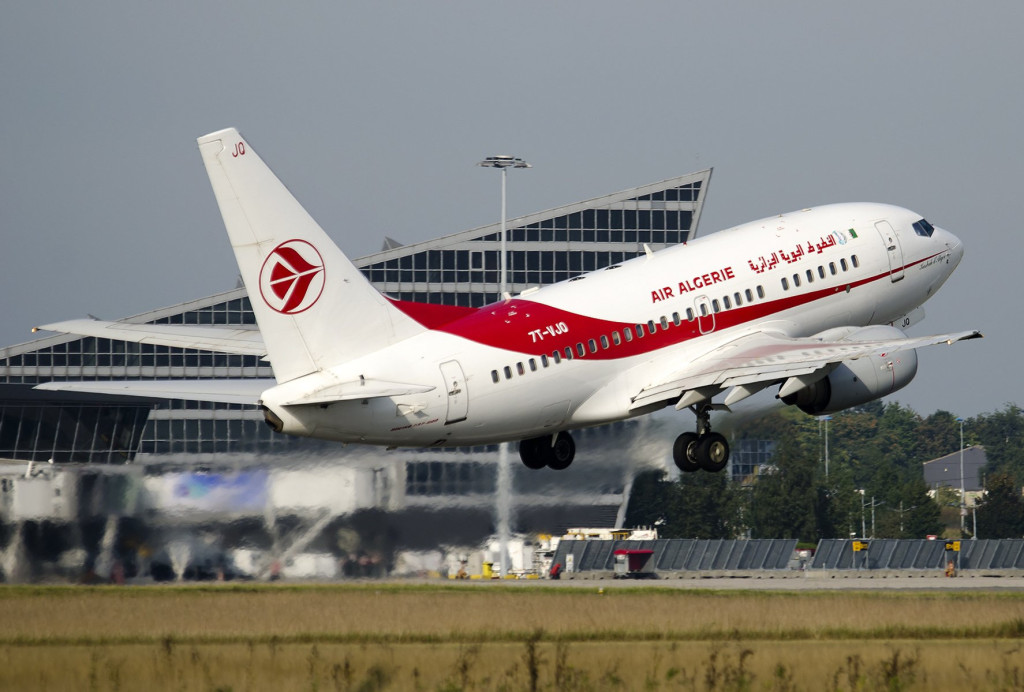 Air Algérie Boeing 737 taking off from an airport runway