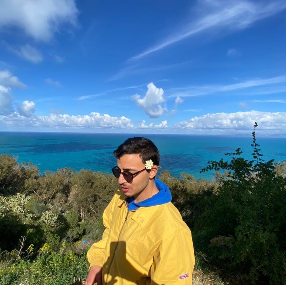 Sidi-Bou-Said-top-of-hill