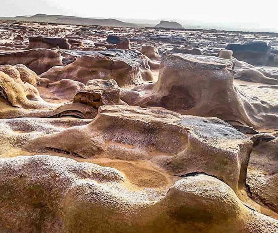 Landscapes-in-Tunisia-moon-like-desert-tataouine