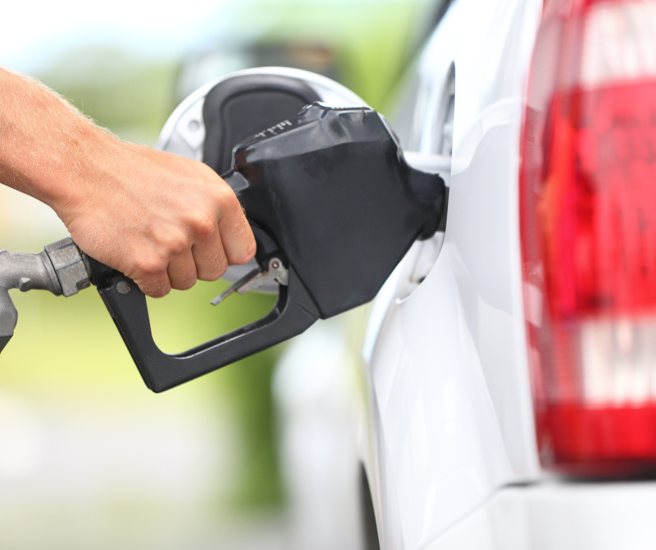 filling-car-gas-tank