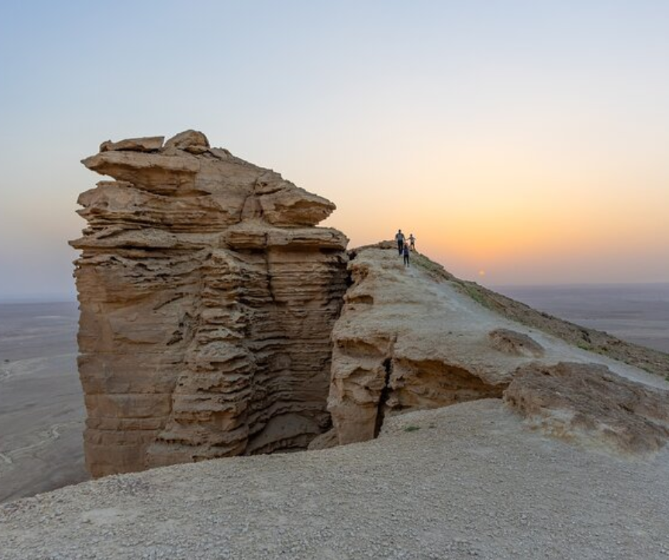 moon-valley-saudi-arabia