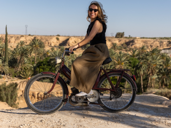 Discover Tozeur's Oasis Beauty and Agricultural Marvels by Bike