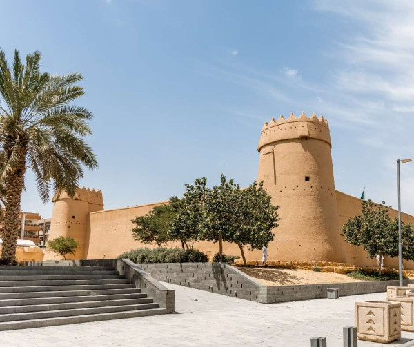 Time Machine Walking Tour in Riyadh in Saudi Arabia, a Tour from Masmak Fortress to Souk Al Zal