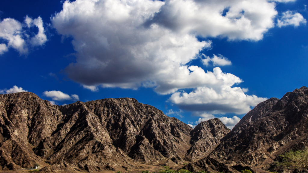 Rainbow Valley Fujairah: A Complete Guide to Hiking in Wadi Ghub