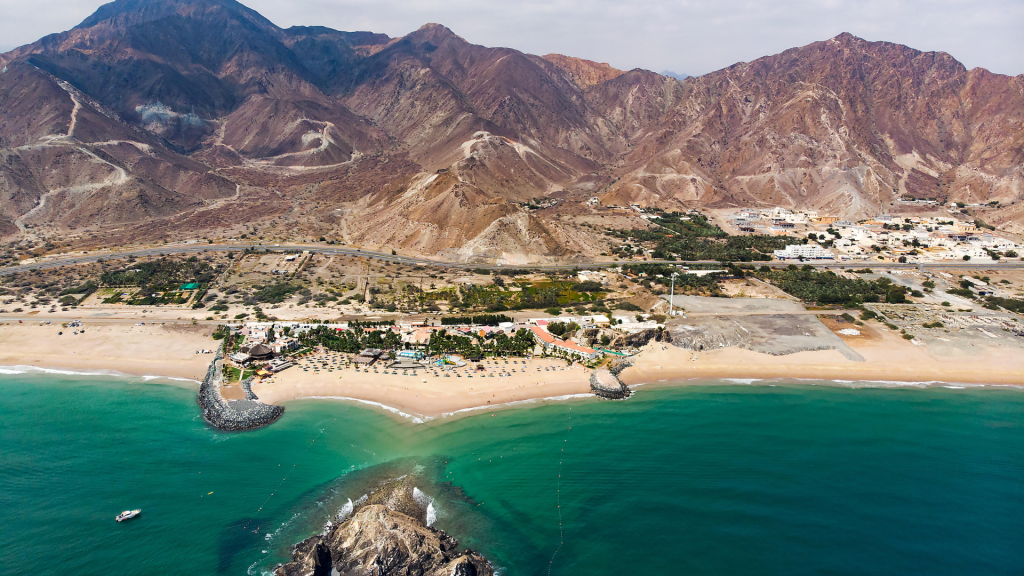 Fujairah Beach Guide: Snorkeling, What to Wear & Top Tips