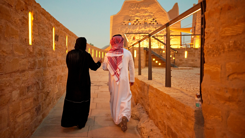Saudi Arabia Budget Travel Guide: Explore the Kingdom for Less